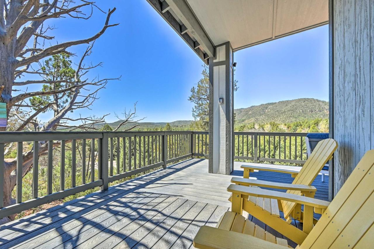 Luxe Pine Escape With Mtn Views And Gas Fire Pit! Villa Exterior foto